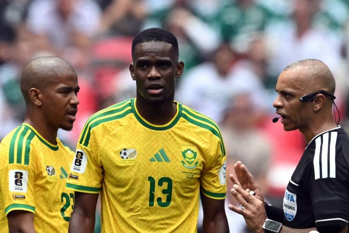 Meksiko Kalahkan Afrika Selatan Dua Kosong Diwarnai Tiga Kartu Merah Piala Dunia