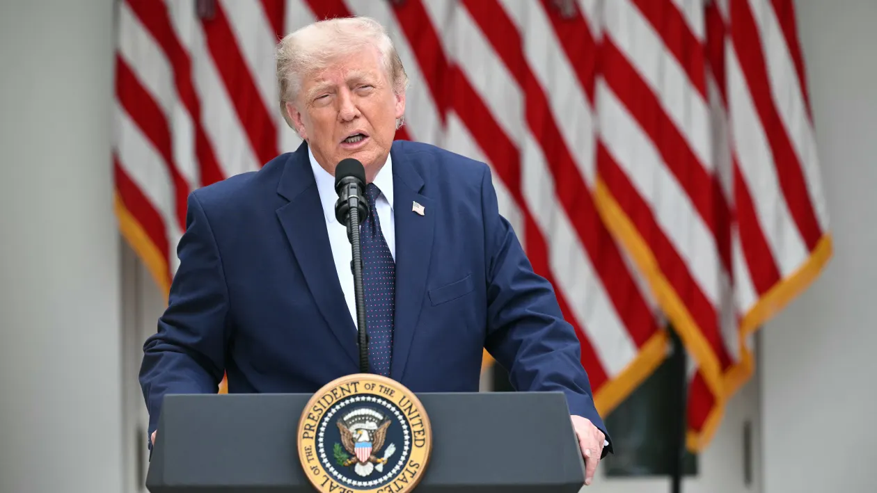 Trump: Amerika Serikat Harus Dibayar Jika Amankan Selat Hormuz